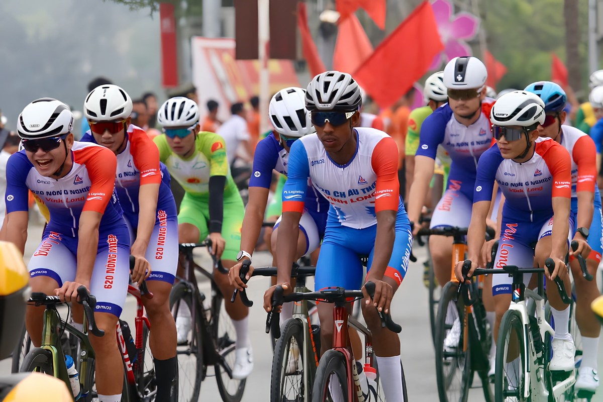 Các tay đua trong nước cạnh tranh công bằng với tay đua ngoại quốc