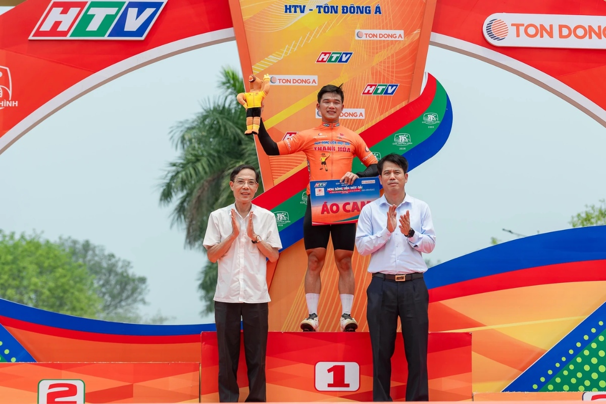 VĐV Nguyễn Văn Bình tiếp tục giữ vị trí Áo Cam