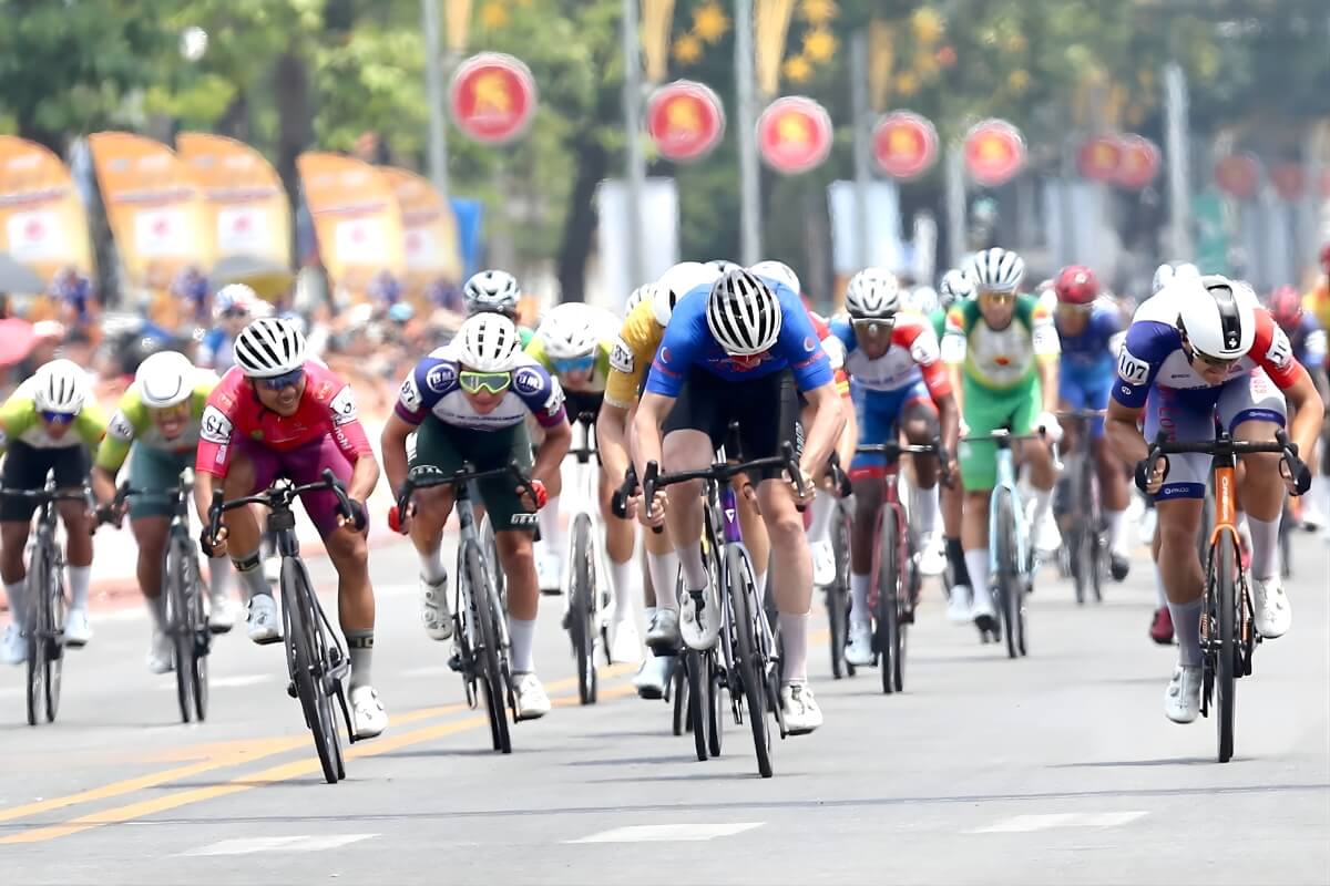 Màn cạnh tranh quyết liệt tại chặng 11 Cúp Truyền hình 2026