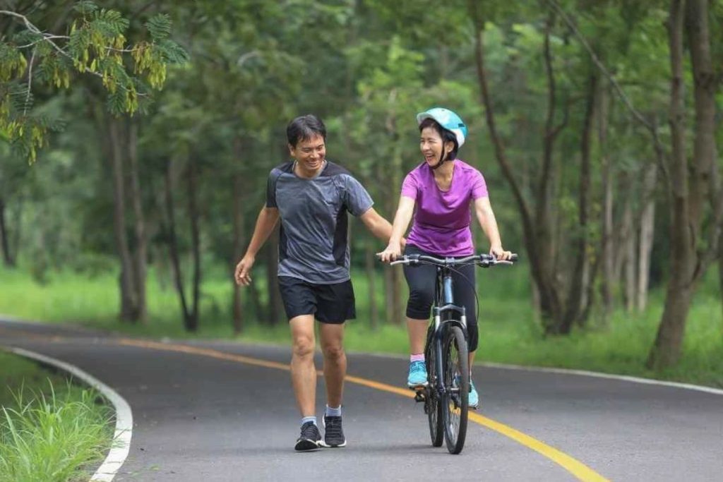 So Sánh Đạp Xe Và Chạy Bộ Cái Nào Giảm Mỡ Tốt Hơn