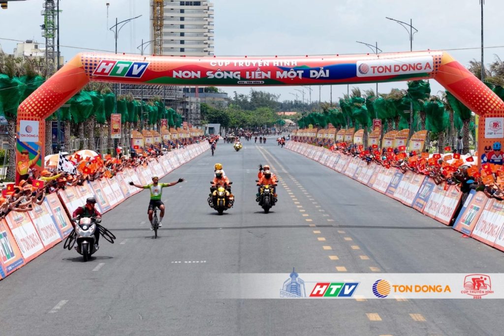 Chặng 18 Cúp Truyền hình 2026 khép lại với chiến thắng của tay đua Việt Nam